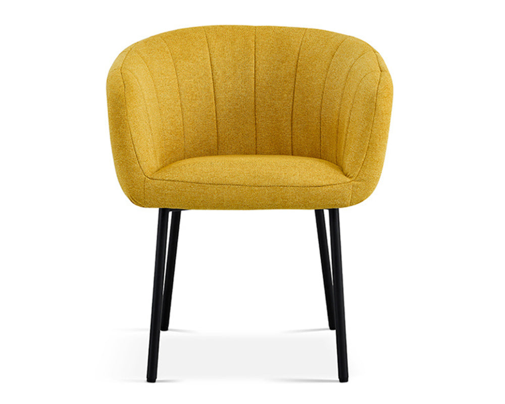 Chaise jaune de salle à manger avec accoudoirs et pieds en métal noir - Souffle d'intérieur