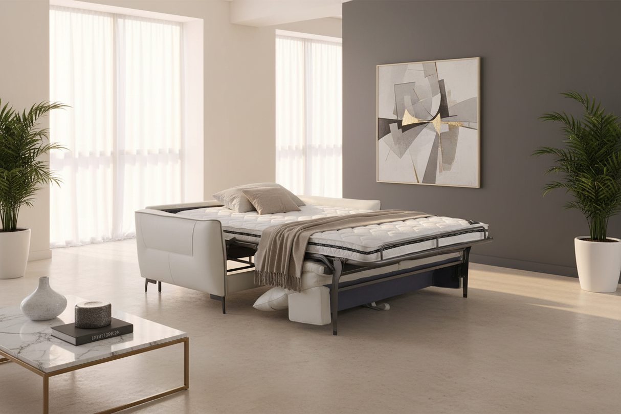 Canapé convertible cuir blanc dans salon contemporain