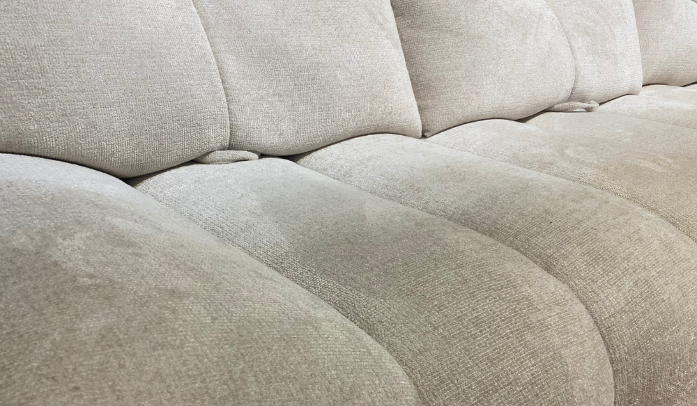 canapé d'angle beige dossier avance recule design Rumble - Souffle d'intérieur - Confort luxe