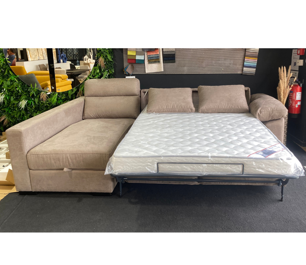 Canapé d'angle convertible rapido Lea en situation – salon – méridienne à gauche – vue de face – ouverte