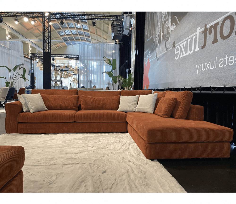 Canapé d'angle en velours cotelé brique terracotta - Confortluxe - Souffle d'intérieur