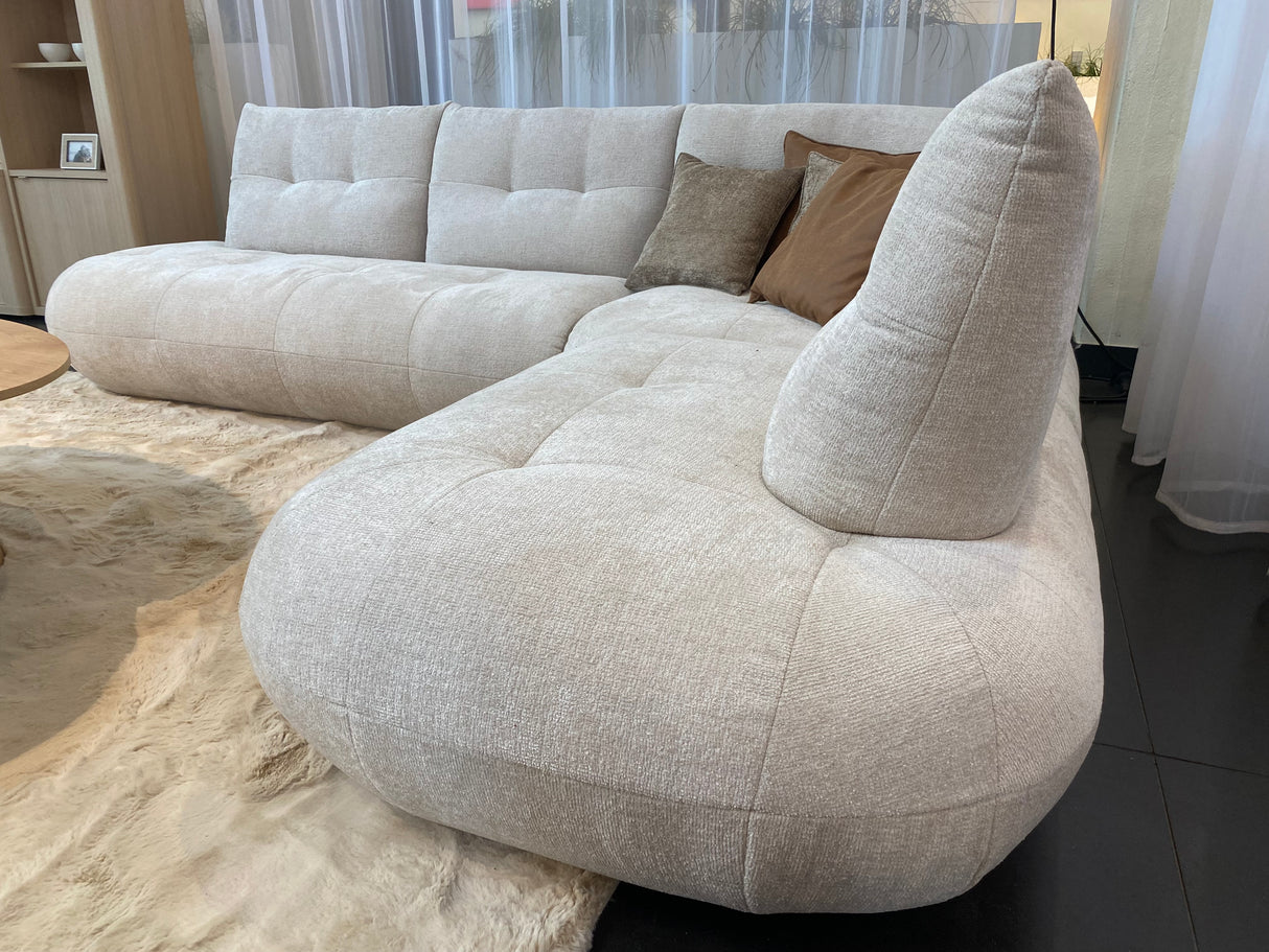 canape-moony-avec-table-basse-design-souffle-interieur