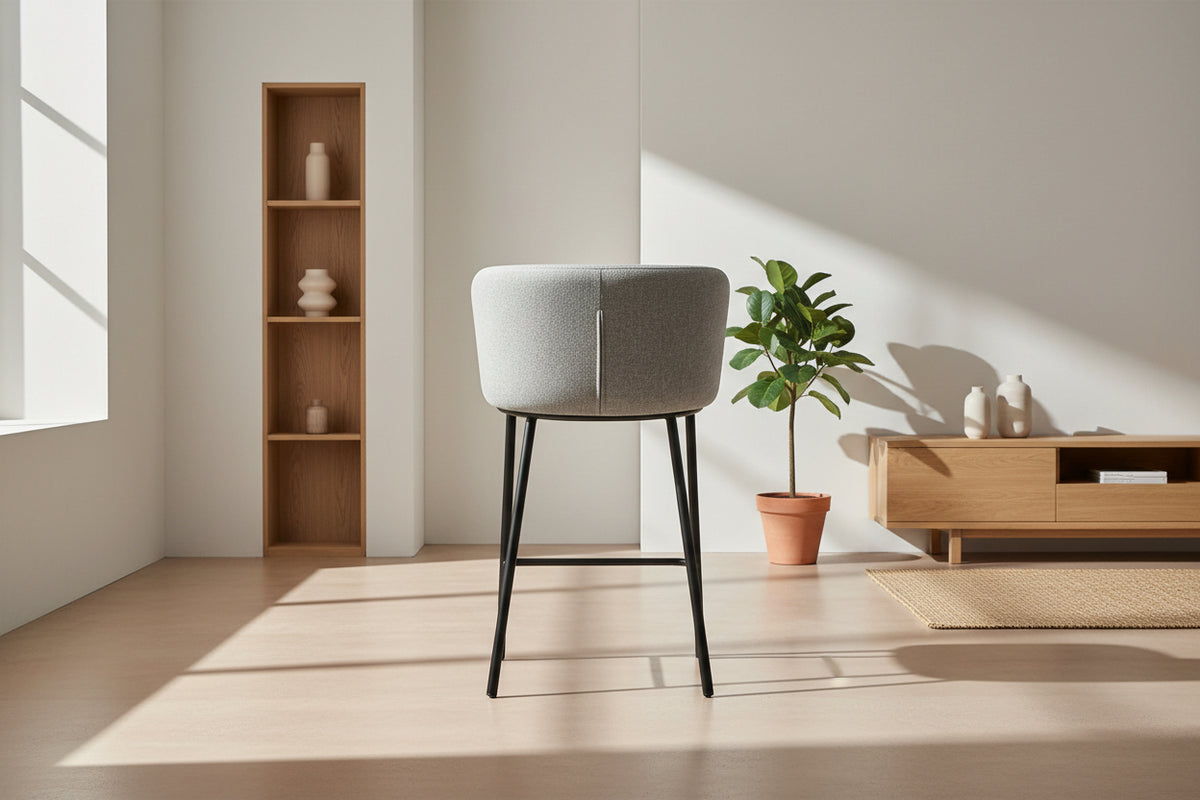 Chaise bar de cuisine gris clair - Rousseau Furniture - Souffle d'Intérieur