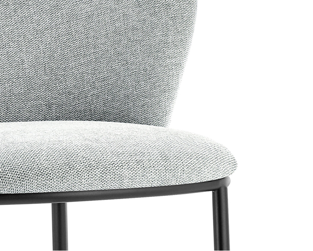 Chaise bar de cuisine gris clair - Rousseau Furniture - Souffle d'Intérieur