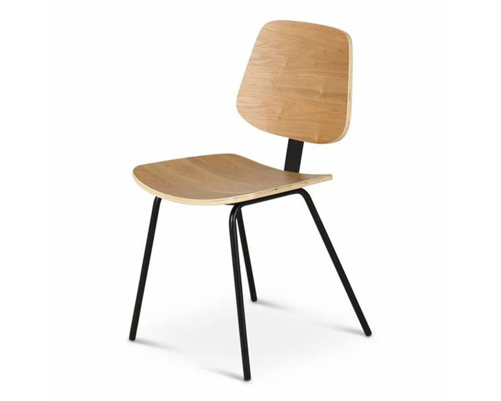 Chaise salle à manger Evy - vue 3/4 - assise placage frêne vernis