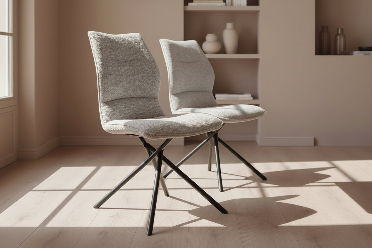 chaise grise de salle a manger en tissu pieds métal noir design - Souffle d'intérieur
