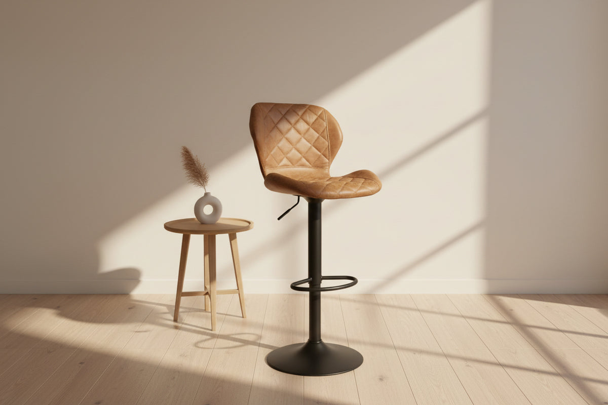 Chaise de bar stylé cognac - Rousseau Furniture - Souffle d'Intérieur