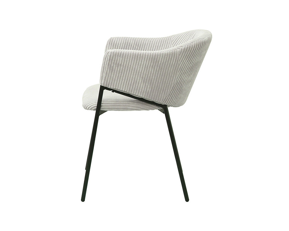 Chaise de salle à manger avec accoudoir en velours gris clair - Rousseau - Souffle d'intérieur