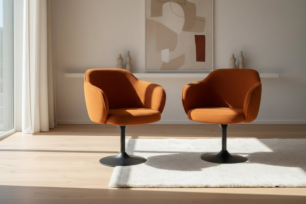 Chaise de repas Calise en situation - en showroom - tissu 100% polyester