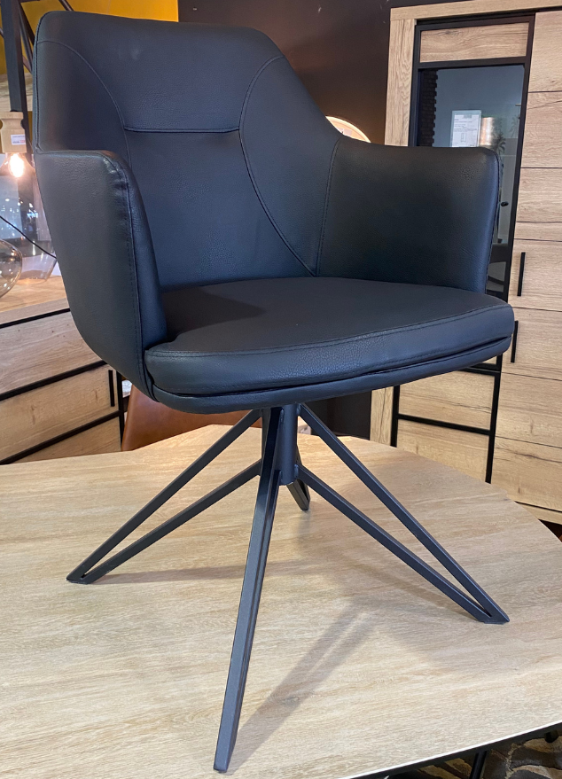Chaise noir simili cuir avec accoudoir fauteuil de table - Souffle d'intérieur
