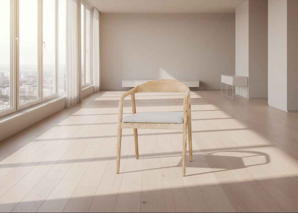 chaise fauteuil en bois avec accoudoirs