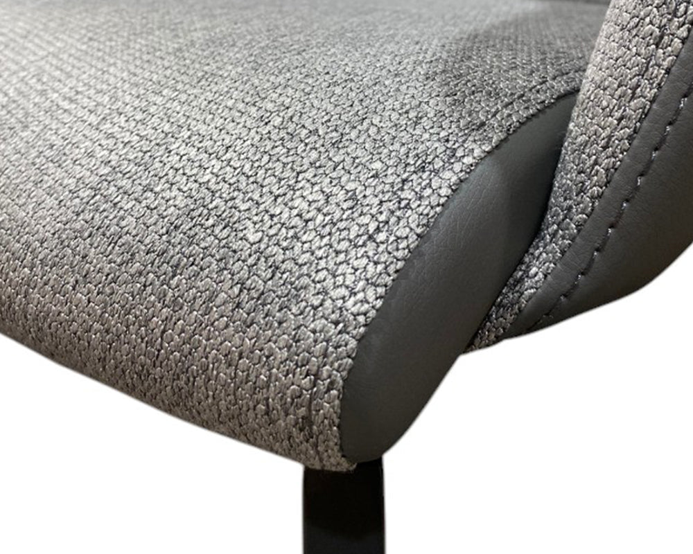 Chaise fauteuil de table pivotante gris clair pieds métal noir - Tablacasa - Souffle d'intérieur