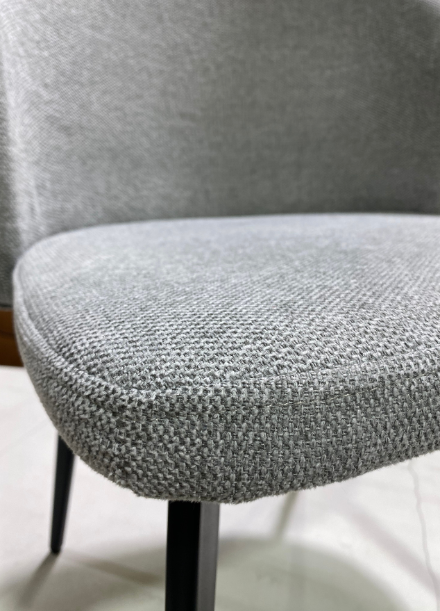 Chaise grise de salle à manger avec accoudoirs - Teno