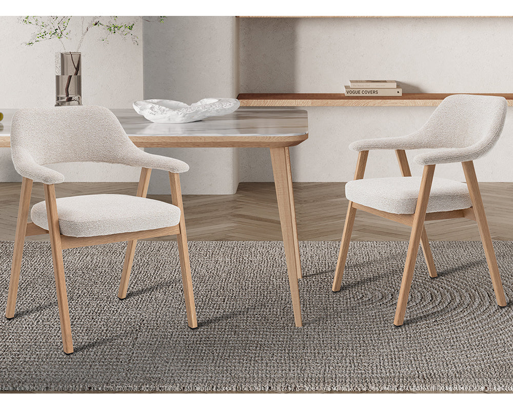 Chaise bois salle à manger Corail en situation – salle à manger – tissu beige