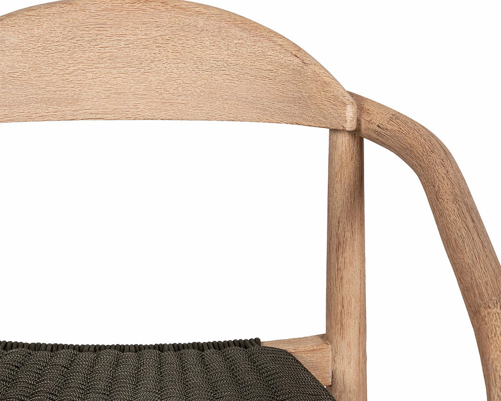 Détail dossier – Any – Bois d'eucalyptus massif