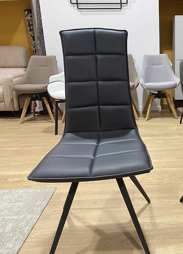 Lot de 4 chaises en cuir noir pivotante d'exposition - Souffle d'intérieur