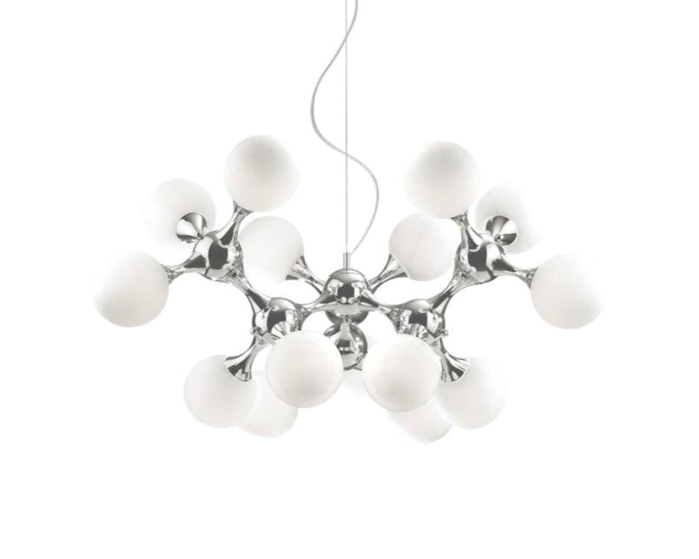 Suspension design boule Emma – vue de face – verre soufflé blanc et argenté