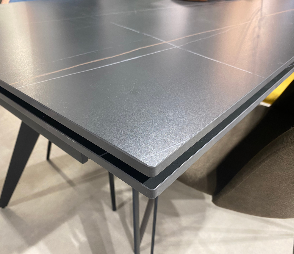 Table a manger ceramique rectangulaire pieds métal noir avec rallonges - Souffle d'intérieur