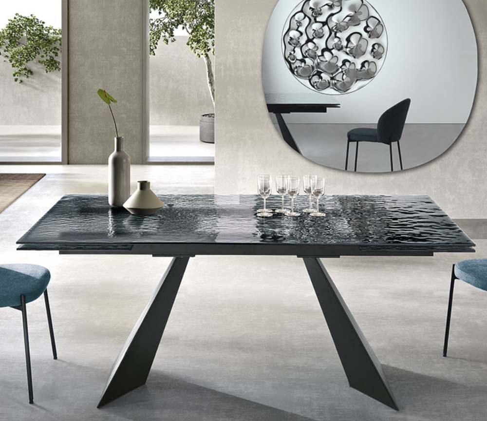 Table en verre bleu, taupe ou noir fumé extensible L160cm  - Watersy