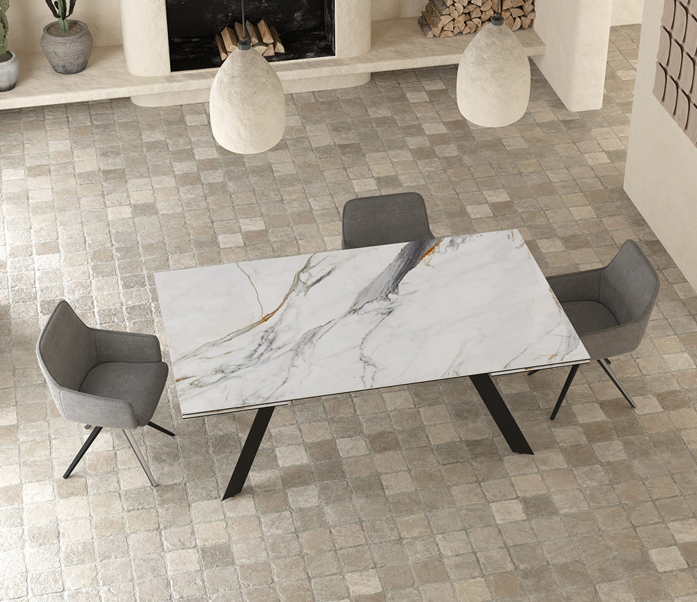 Ontario XL table céramique extensible marbre Fiore – vue d'ensemble, piètement métal noir mat