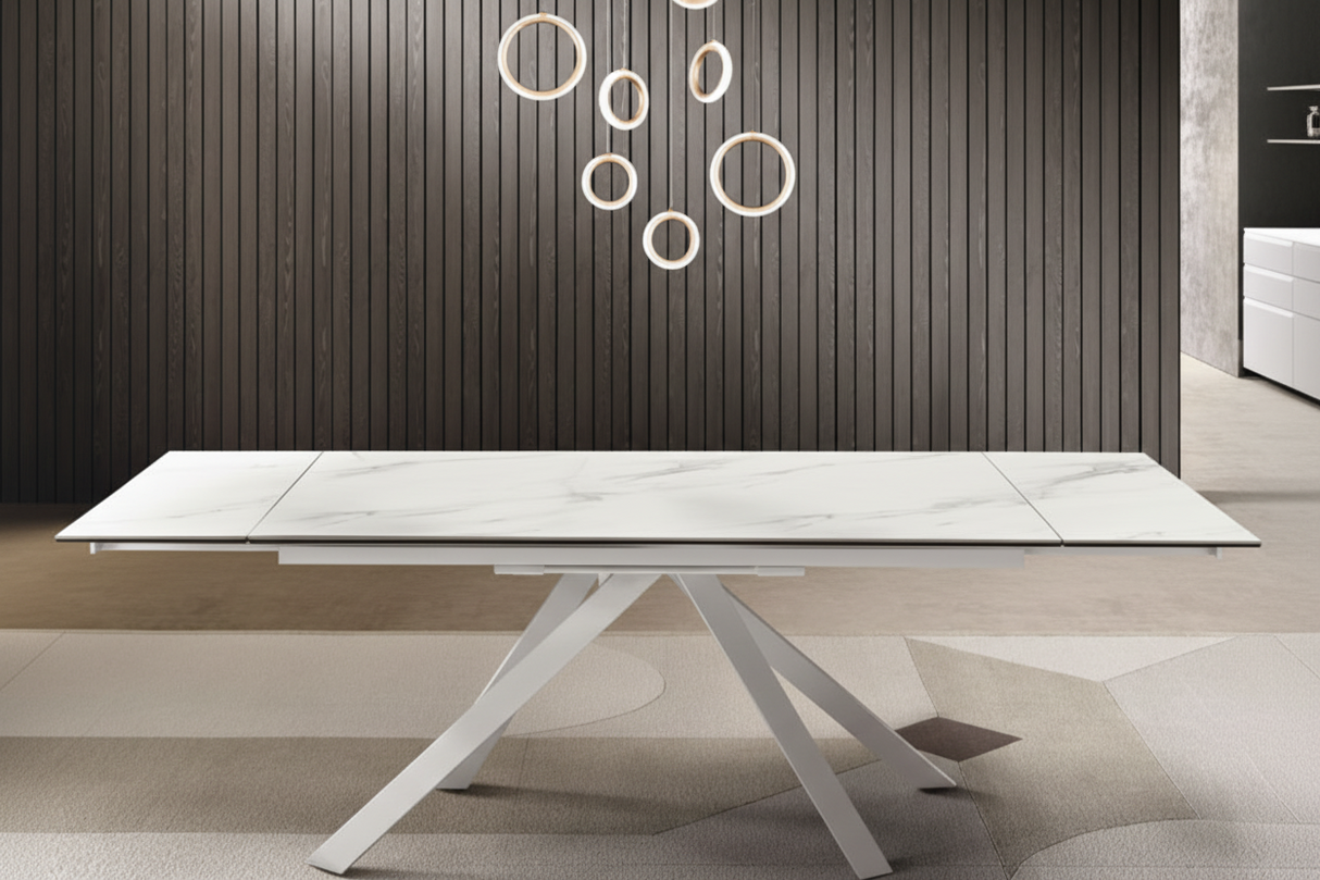 Nestory table extensible céramique marbre blanc mat – vue de face, piètement métal gris