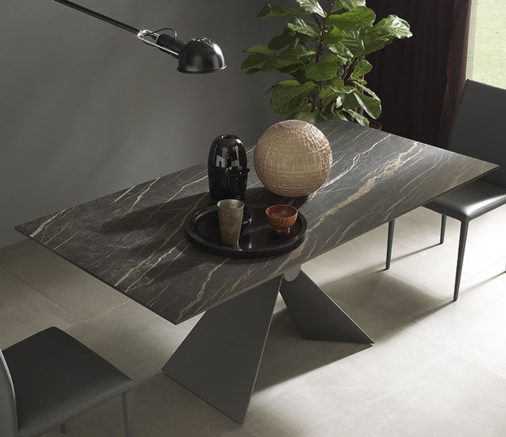 table-a-manger-extensible-ceramique-marbre-noir-rectangulaire-souffle-d-interieur