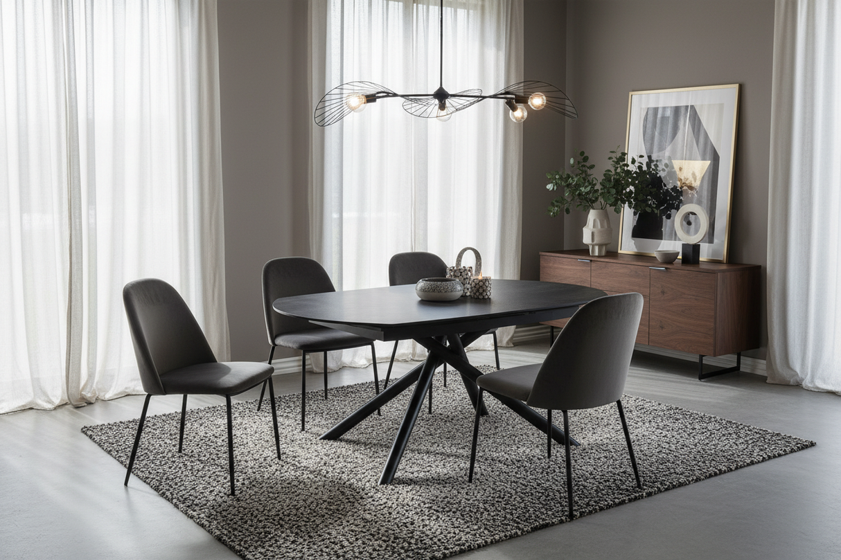 Table céramique noire en salle à manger contemporaine