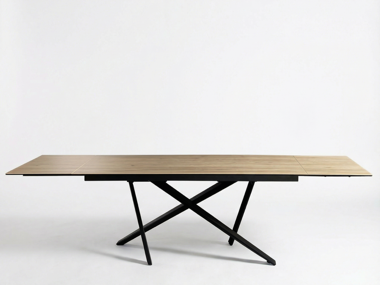 Table à manger extensible Forrest – vue de face – céramique effet bois – pieds métal noir mat