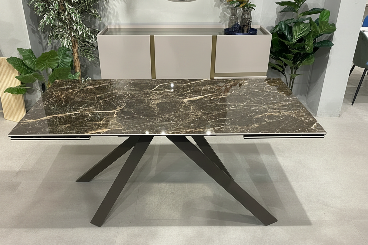 Nestory table extensible céramique marbre marron brillant – vue d'ensemble salle à manger design
