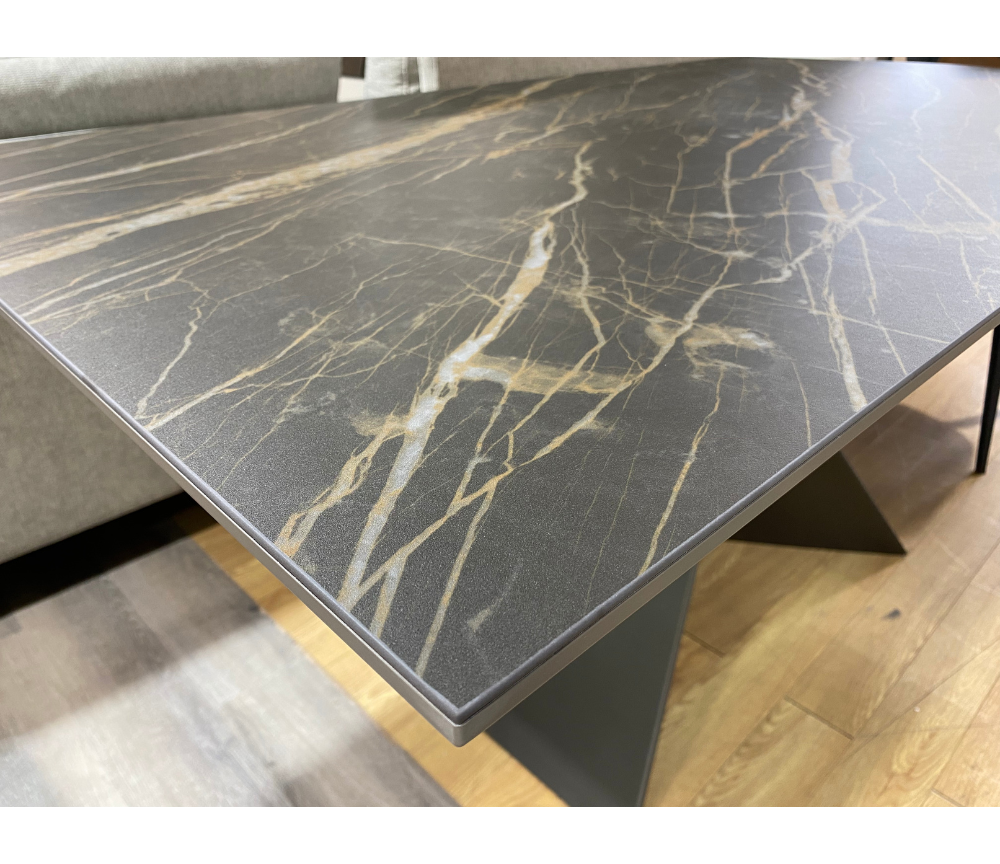 Table a manger céramique extensible marbre noir mat L 160cm  - Sintesil