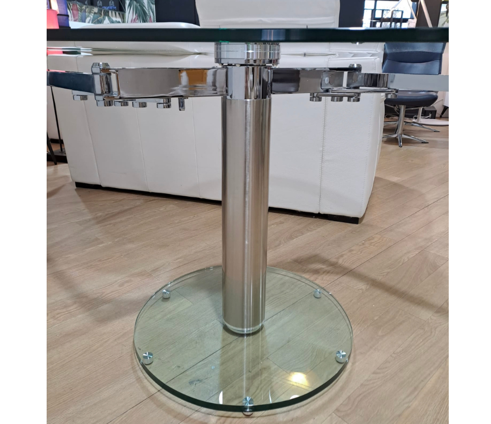 zoom du pied central d'une Table de salle à manger ovale en verre trempé transparente extensible - Souffle d'intérieur