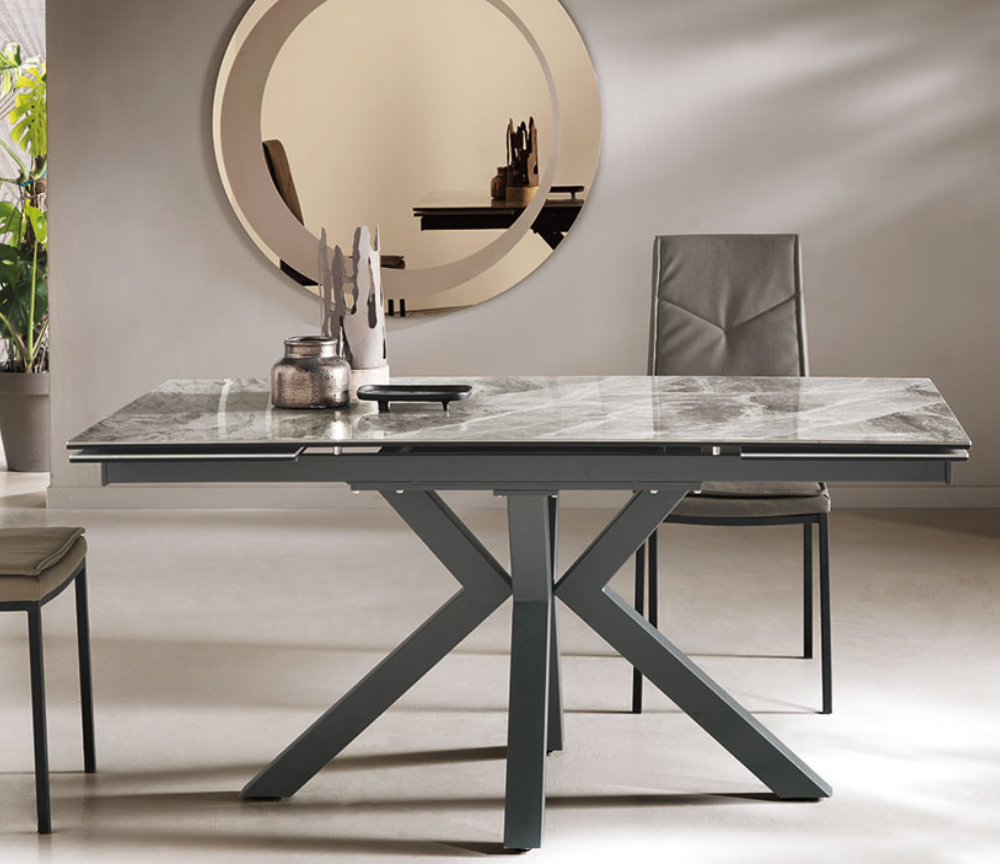 Table ceramique marbre gris clair brillanr extensible design pieds central métal - Souffle d'intérieur