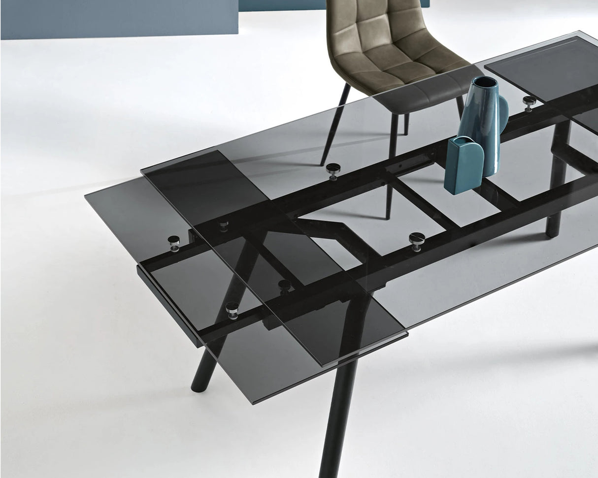 table extensible de salle à manger en verre fumé - Souffle d'intérieur