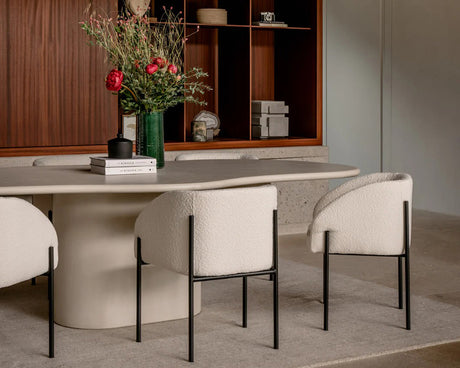 Table à manger organique béton ciré  - Souffle d'intérieur