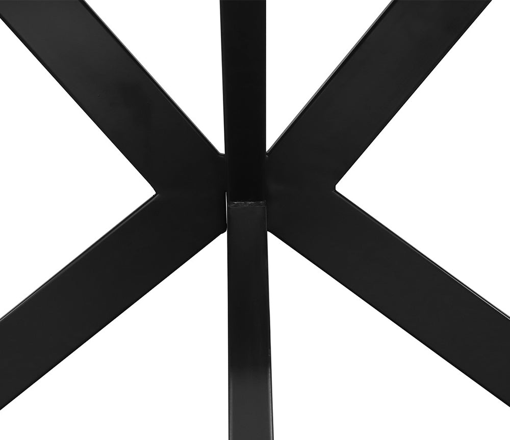 Détail des pieds finition métal lisse noir