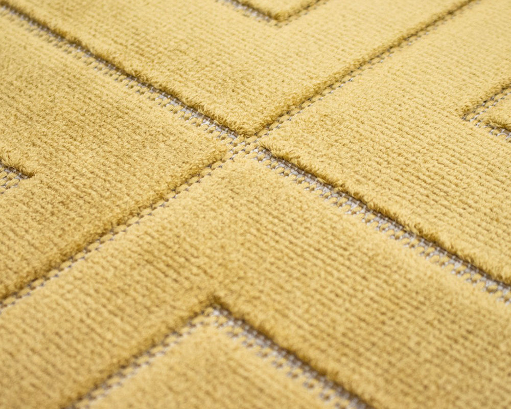 Tapis moderne pour salon moutarde - Salgueiro rugs - Souffle d’Intérieur