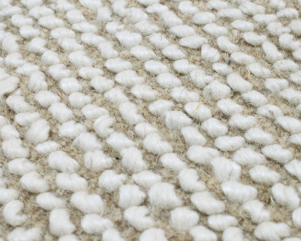 Tapis pour le salon unicolore beige - Salgueiro rugs - Souffle d'Intérieur