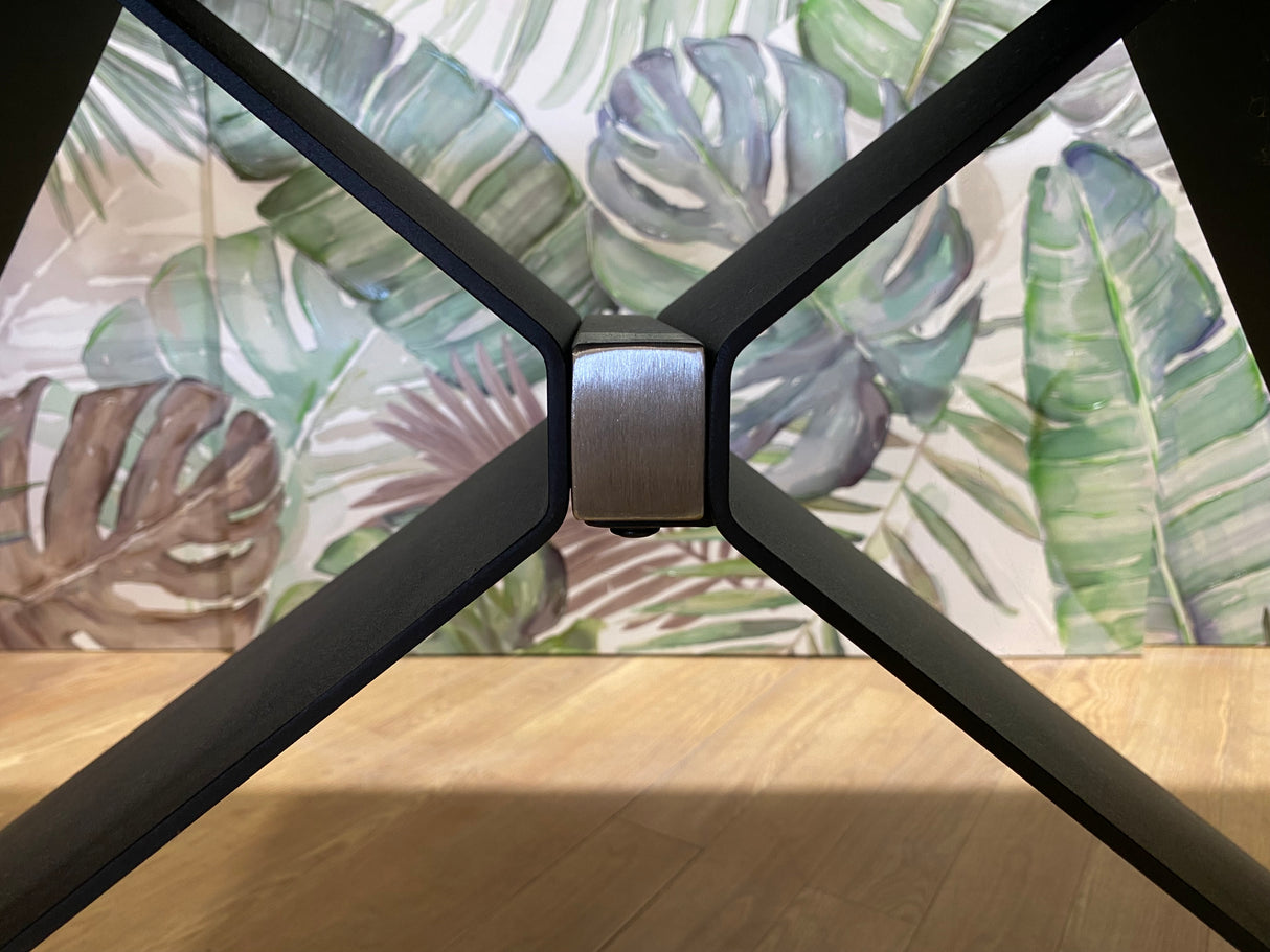 Détail piètement – Eddy – métal noir mat