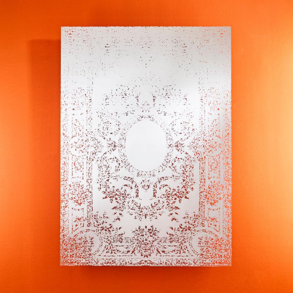 Miroir mural design Olivier en situation – salon – vue de face