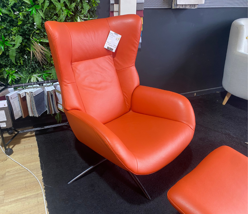 Fauteuil relax inclinable avec pouf en cuir orange design - Faustine