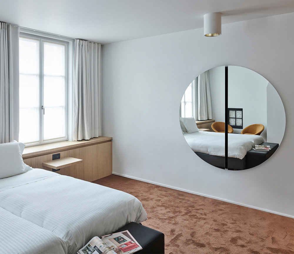 grand-miroir-rond-luna-black-m-decknudt-mirrors-design-souffle-d-interieur