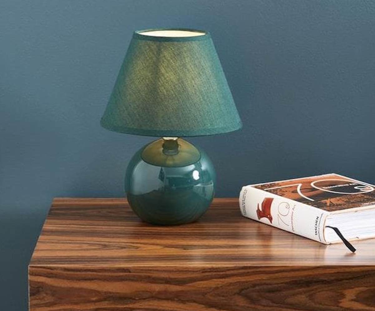 Égayez votre intérieur avec style : L'art de la lampe à poser