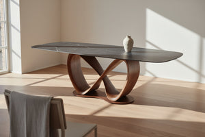 TABLE OVALE EN CÉRAMIQUE NOIR MATE PIEDS BOIS - LIEVENS - LYRA