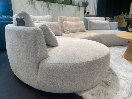 Canapé d’angle beige confortable – ambiance salon moderne