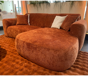 Petit Canapé d'angle terracotta brique en tissu design contemporain haut de gamme pour petit espace- Souffle d'intérieur