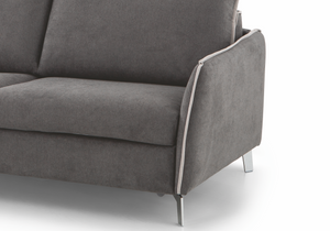 Détail canapé lit convertible – Martin – tissu gris – pieds métal chromé