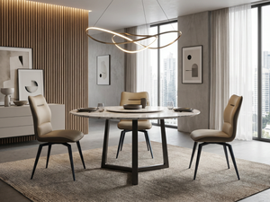 chaise beige simili cuir dans une salle a manger contemporaine 