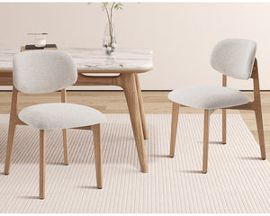 Chaise bois salle à manger Carmy en situation – salle à manger – tissu beige