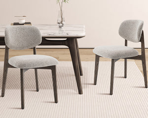 Chaise bois salle à manger Carmy en situation – salle à manger – tissu sable