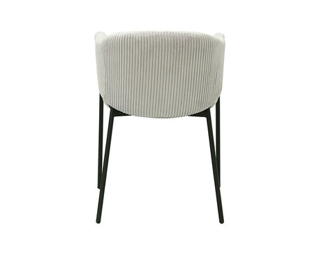 Chaise de salle à manger avec accoudoir en velours gris clair - Rousseau - Souffle d'intérieur